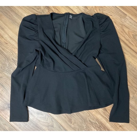 Women's Greathe Black Wrap Top Size: Large - Picture 8 of 12